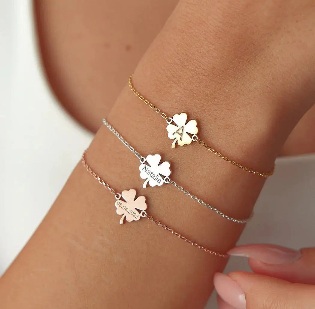 4-Leaf-Clover-Bracelet-Lucky-Charm-or-Just-Jewelry Dabas Minimalist