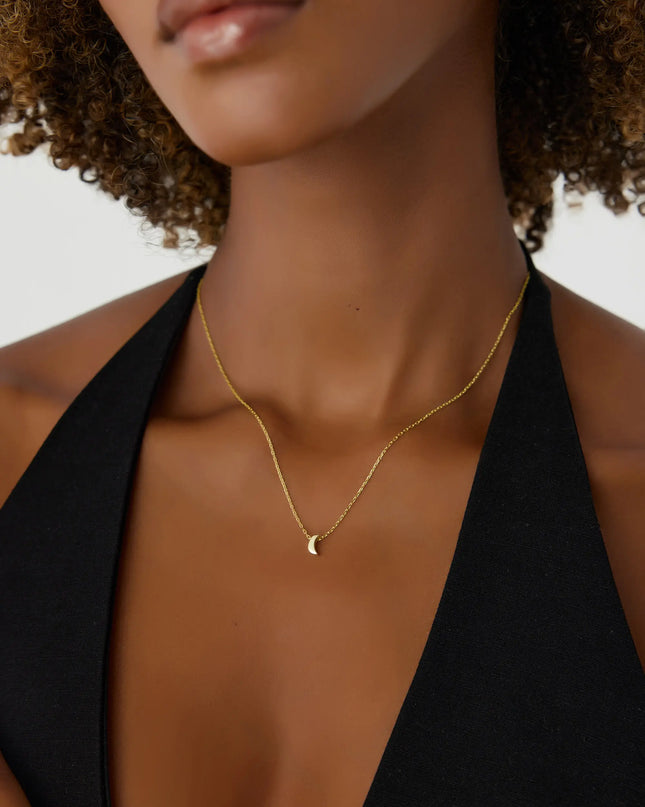 Minimalist Moon Necklace – 18K Gold-Plated Sterling Silver Dabas Minimalist