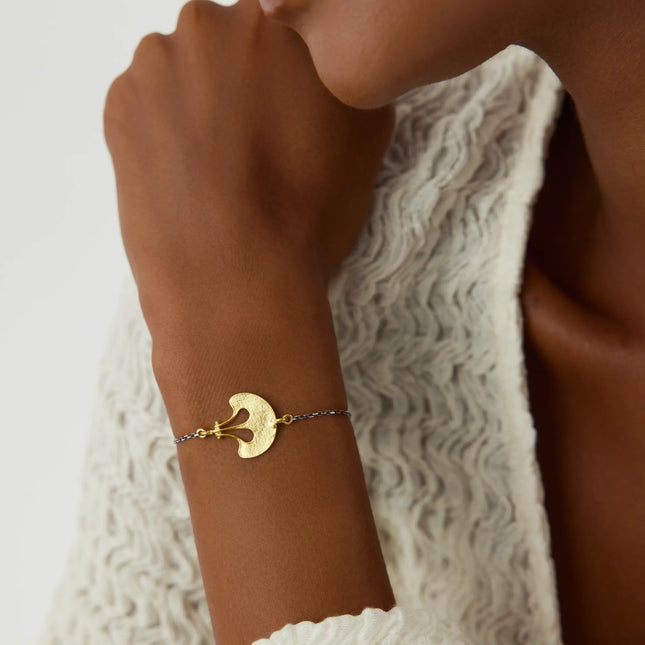 Ginkgo Leaf Bracelet, 18K Gold-Plated Sterling Silver - Dabas Minimalist