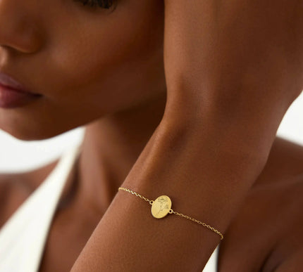 Tiny Birth Flower Bracelet – 18K Gold-Plated Custom Floral Charm Bracelet - Dabas Minimalist