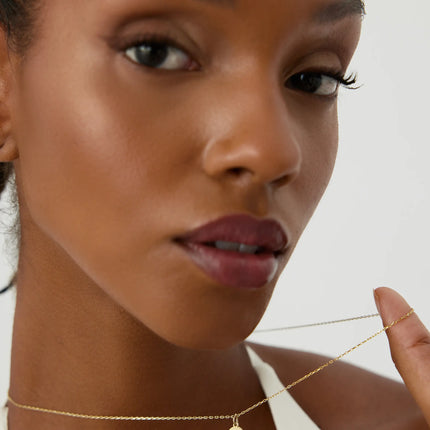 Kazima harf kolye Dabas Minimalist