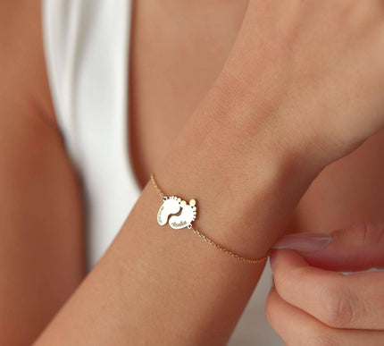 Footprint Family Name Bracelet – 18K Gold-Plated Sterling Silver - Dabas Minimalist
