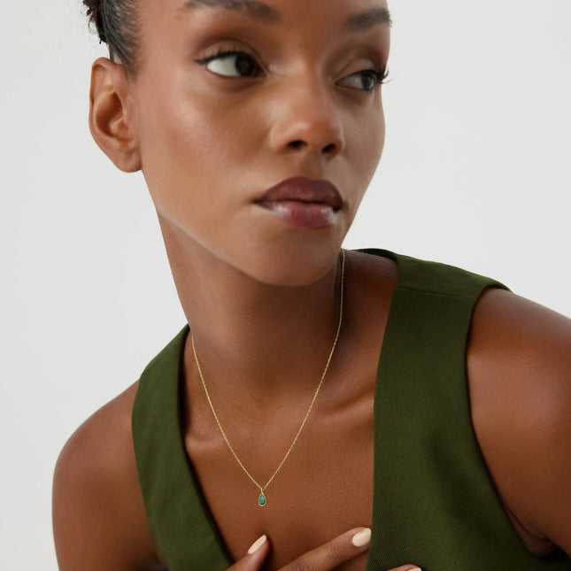 Minimalist Teardrop Emerald Necklace – 18K Gold-Plated Sterling Silver - Dabas Minimalist