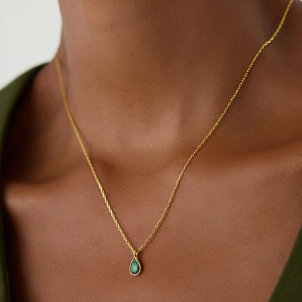 Minimalist Teardrop Emerald Necklace – 18K Gold-Plated Sterling Silver - Dabas Minimalist