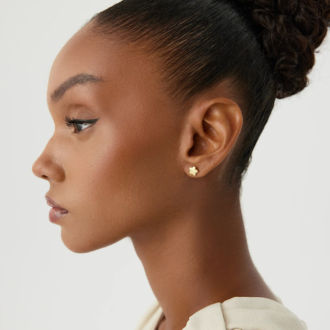 Gold Flower Stud Earrings, Delicate Nature-Inspired Jewelry - Dabas Minimalist