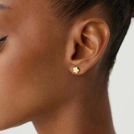 Gold Flower Stud Earrings, Delicate Nature-Inspired Jewelry - Dabas Minimalist