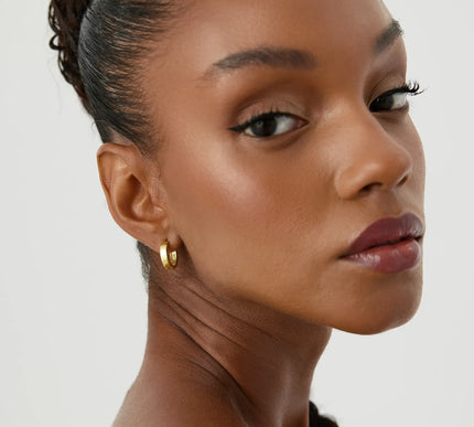 Sleek Gold Huggie Hoop Earrings – 18K Gold-Plated Sterling Silver Minimalist Jewelry - Dabas Minimalist
