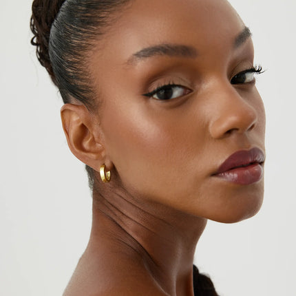 Sleek Gold Huggie Hoop Earrings – 18K Gold-Plated Sterling Silver Minimalist Jewelry - Dabas Minimalist