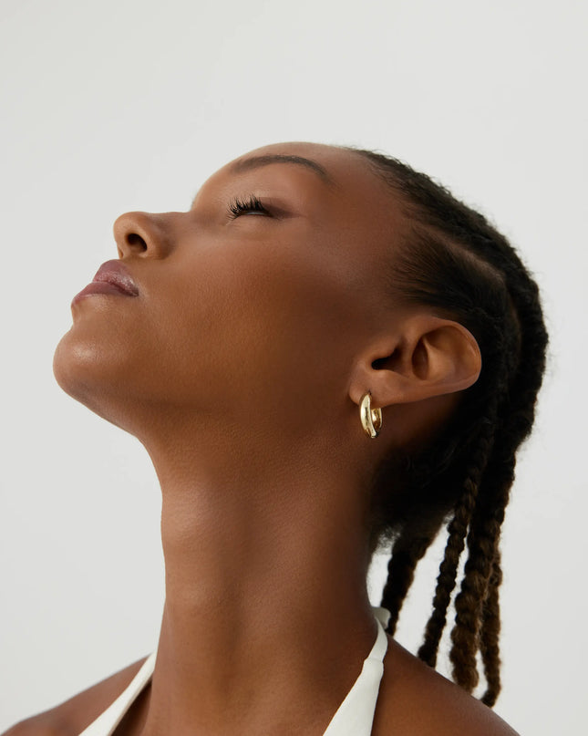 Thick Gold Hoop Earrings – 18K Gold-Plated Sterling Silver Statement Jewelry - Dabas Minimalist