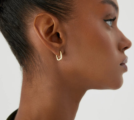 Minimalist Small Square Gold Hoop Earrings – 18K Gold-Plated Earrings - Dabas Minimalist
