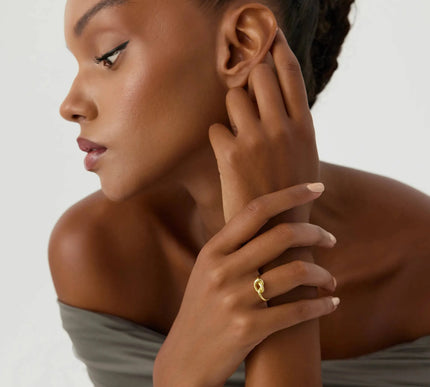 Gold Knot Ring – 18K Gold-Plated Sterling Silver - Dabas Minimalist