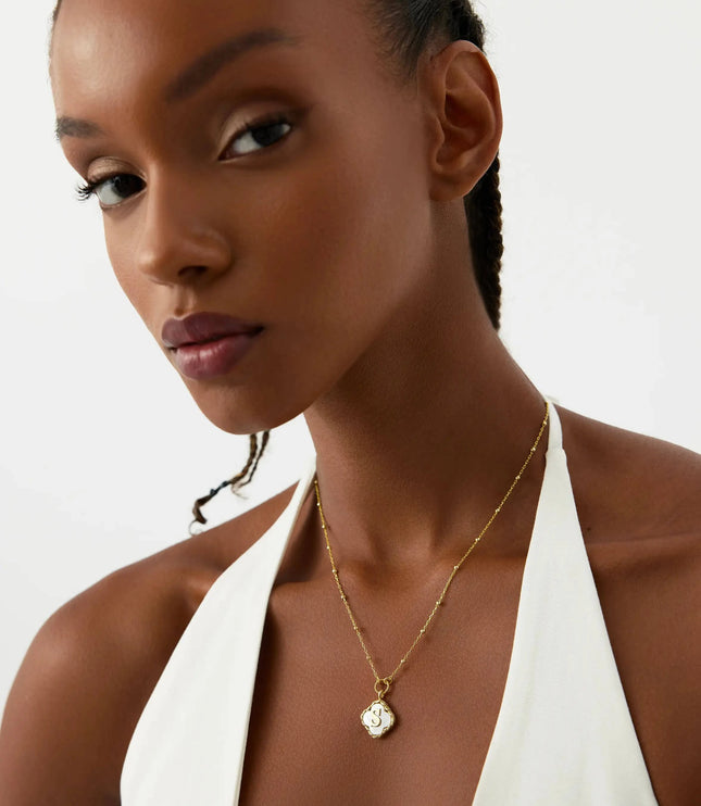 Clover Mother of Pearl Initial Pendant Necklace – 18K Gold-Plated Sterling Silver - Dabas Minimalist