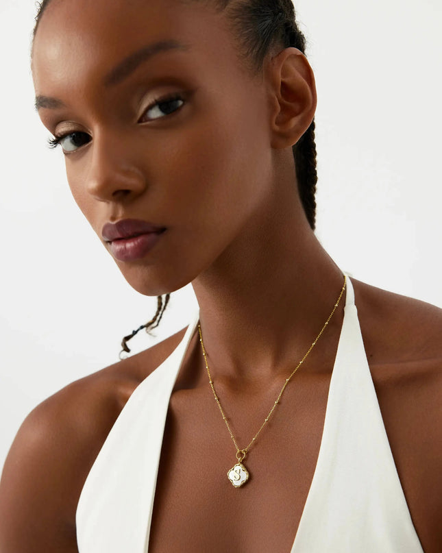 Clover Mother of Pearl Initial Pendant Necklace – 18K Gold-Plated Sterling Silver - Dabas Minimalist