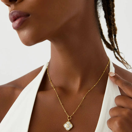 Clover Mother of Pearl Initial Pendant Necklace – 18K Gold-Plated Sterling Silver - Dabas Minimalist