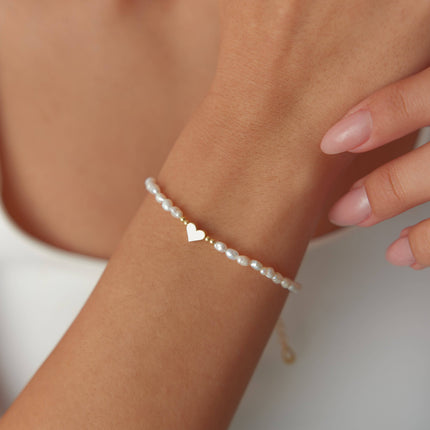 Gold Heart and Freshwater Pearl Bracelet – Elegant 925K Sterling Silver Jewelry - Dabas Minimalist