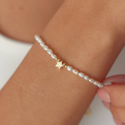 Star and Freshwater Pearl Bracelet – 18K Gold-Plated Sterling Silver - Dabas Minimalist
