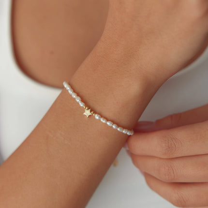 Star and Freshwater Pearl Bracelet – 18K Gold-Plated Sterling Silver - Dabas Minimalist
