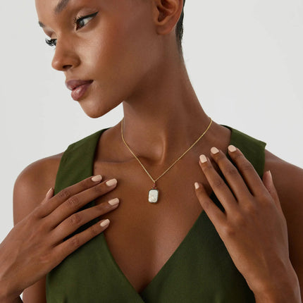 Baroque Pearl and Baguette Diamond Pendant Necklace - Dabas Minimalist