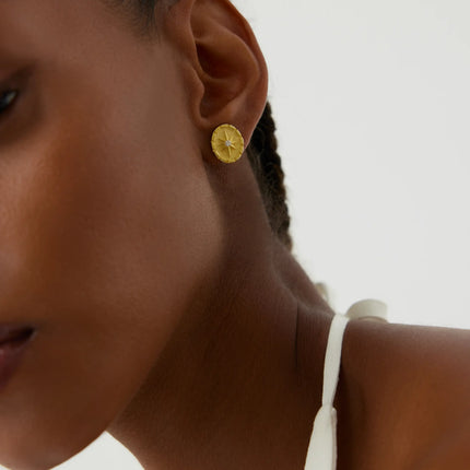 Compass Star Stud Earrings – 18K Gold-Plated Sterling Silver - Dabas Minimalist