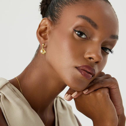 Seashell Earrings with Freshwater Pearl, 18K Gold-Plated Sterling Silver - Dabas Minimalist