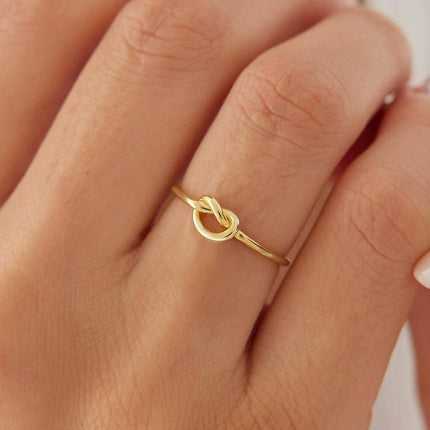 Gold Knot Ring – 18K Gold-Plated Sterling Silver - Dabas Minimalist