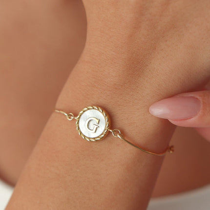 Personalized  Mother of Pearl Letter Coin Bracelet Dabas Minimalist